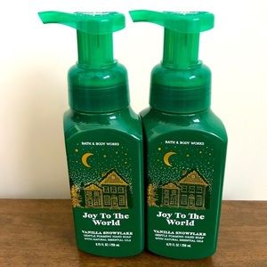 2 BATH AND BODY WORKS FOAMING HAND SOAPS